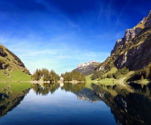 Seealpsee lake in Switzerland Wallpaper